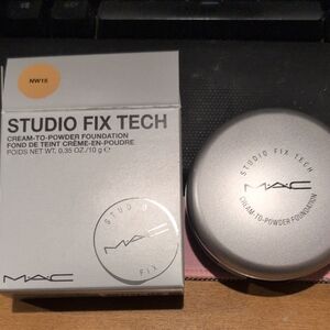 MAC Studio Fix Tech Foundation Shade NW15